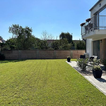 Mosonmagyaróvár Linden Apartman 107 Glamour (Adults Only) מראה חיצוני תמונה