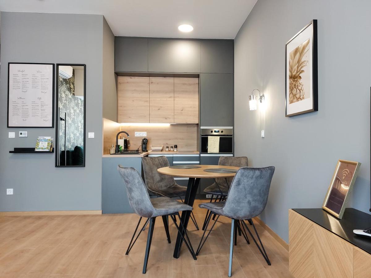 Mosonmagyaróvár Linden Apartman 107 Glamour (Adults Only) מראה חיצוני תמונה